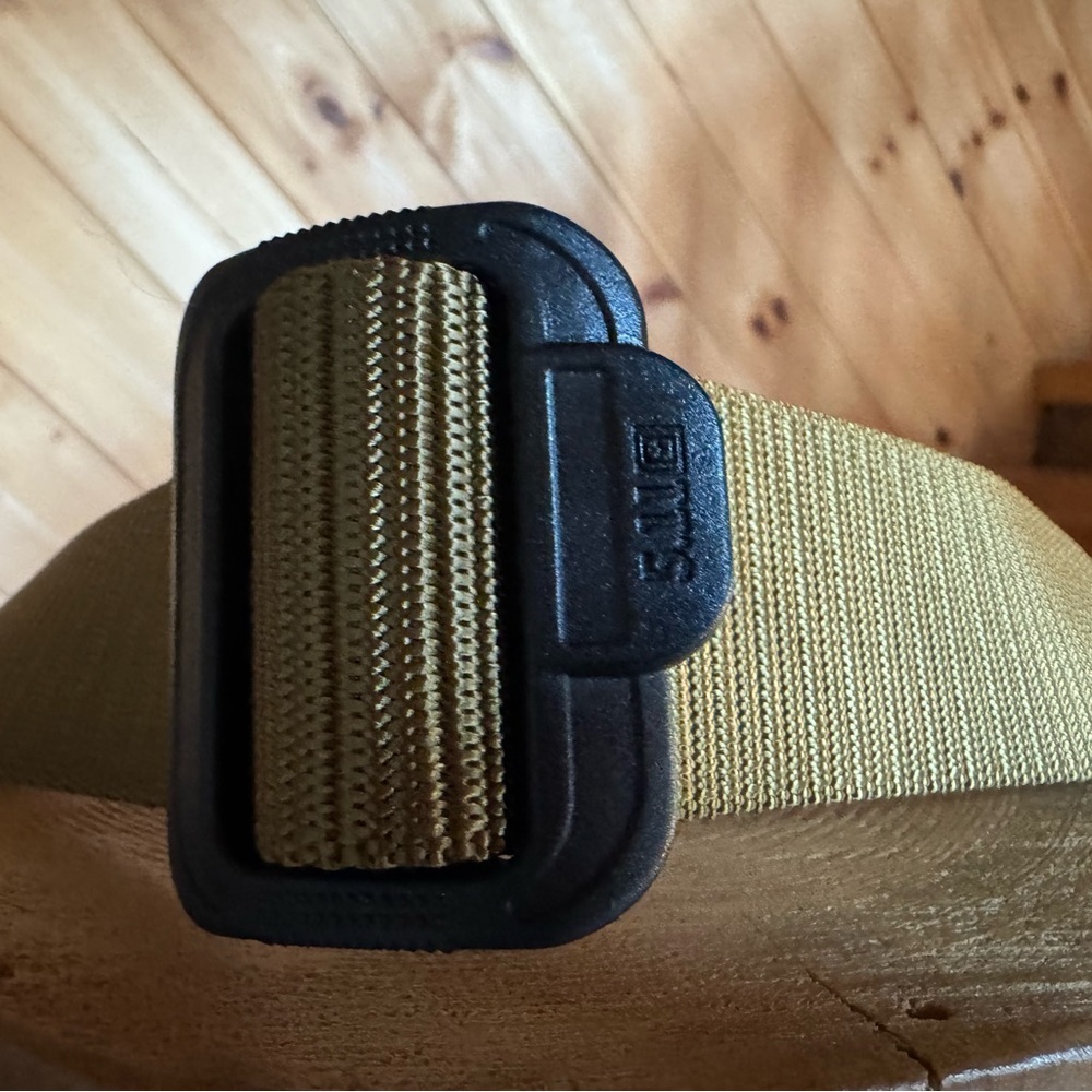 5.11 Tactical TDU belt Coyote color Model 59552 New Size Medium (32-34) - Picture 3 of 12